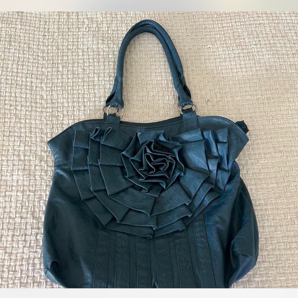 American Vintage Dark Blue Tote with Ruffle Design